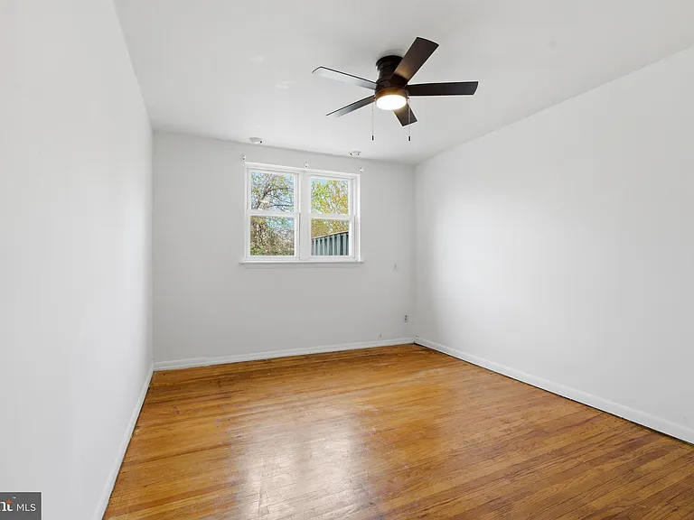 3953 Lankenau Ave #B — Photo 8