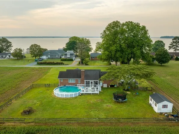 19845 Brickhouse Ln, West Point, VA 23181