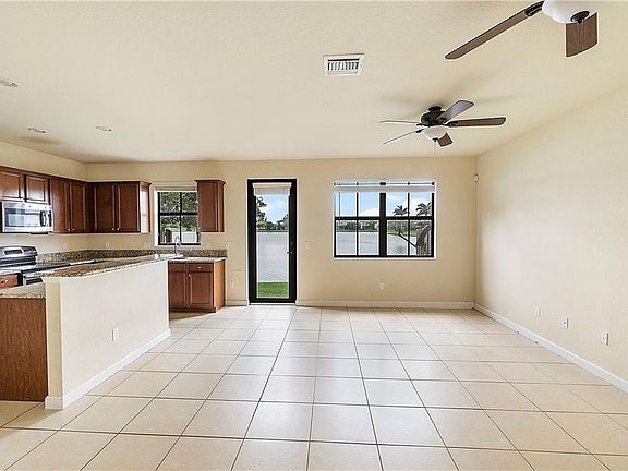 4th image of 8431 Lakeview Trail