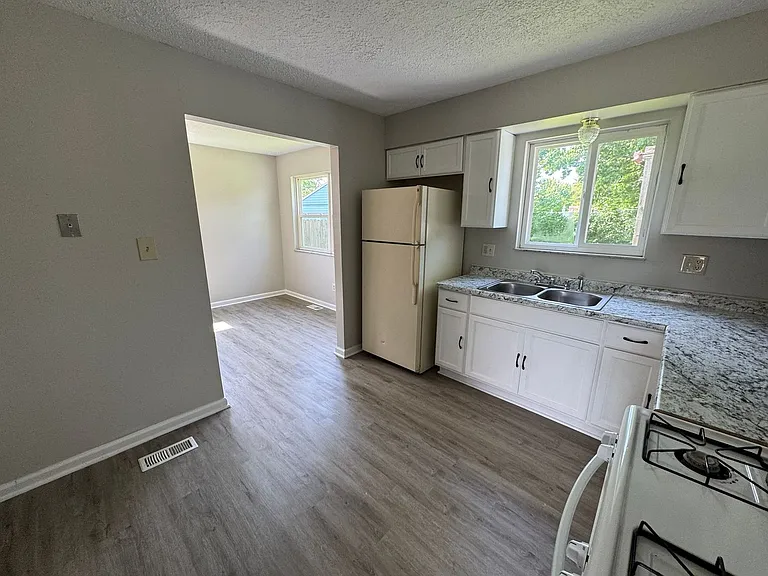 9634 Meadowlark Dr — Photo 11