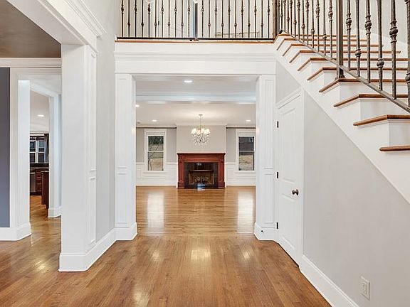 3rd image of 10227 Matwood Oak Dr
