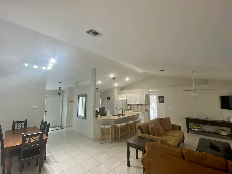 1094 Raintree Ln — Photo 13