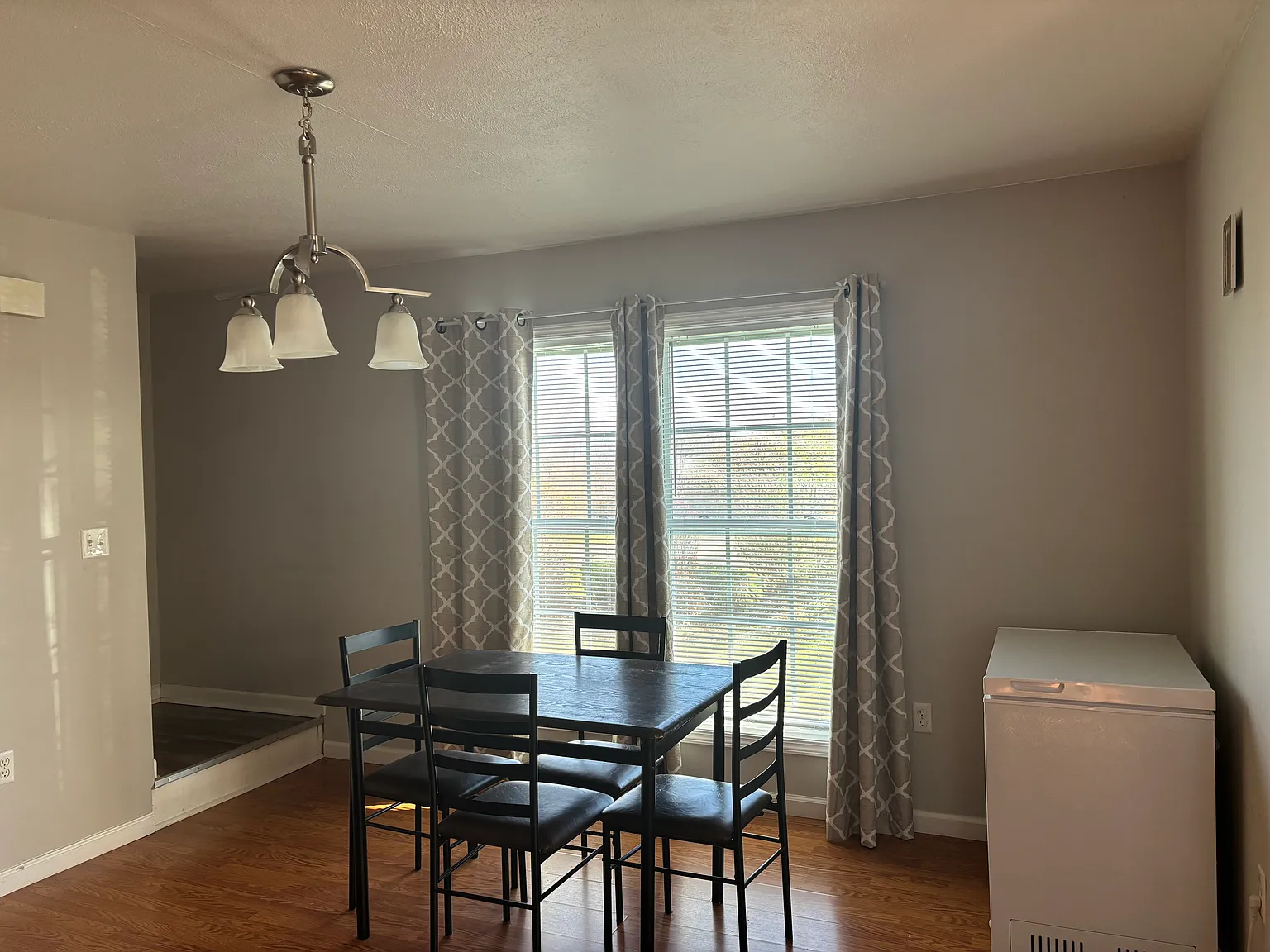 3 bed, 2.5 bath, 1529 sqft, $800 — Photo 3