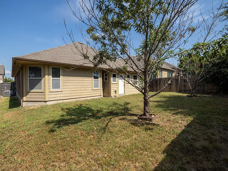 9509 Sydney Marilyn Ln — Photo 23