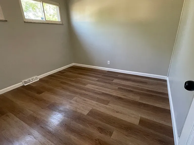 8800 Cochise Dr — Photo 8