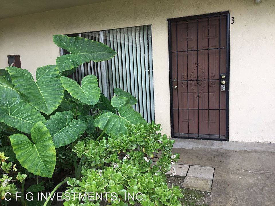 1st image of 1832 W Crestwood Ln APT 3