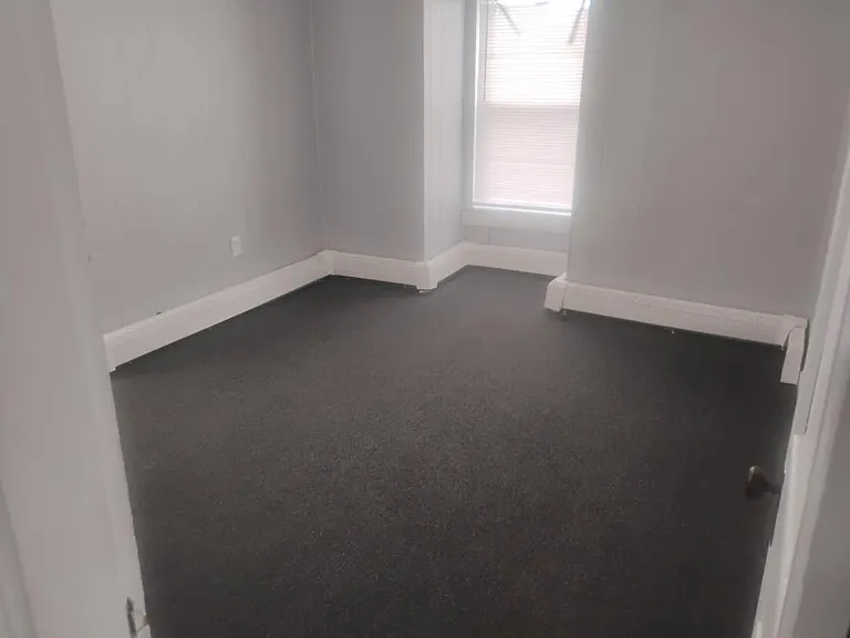 597 W Philadelphia St — Photo 3