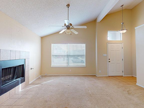 4th image of 4765 Beacham St