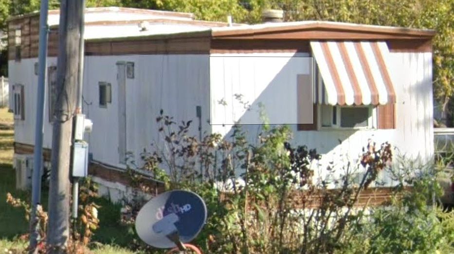 2nd image of 106 E Pacific Ave