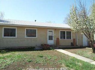 330 Mount View Ln, Fountain, CO 80817