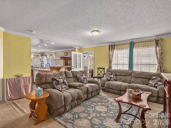 3rd image of 373 Starnes Cove Rd