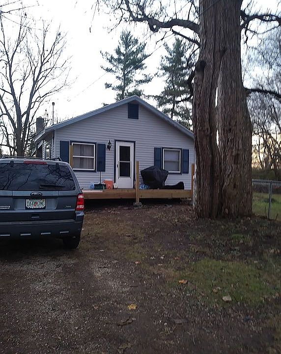 2nd image of 2219 Edgewood Dr