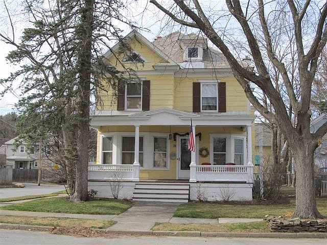 1st image of 31 Lincoln Ave