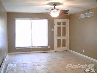 4th image of 1515 Saint Ives Dr