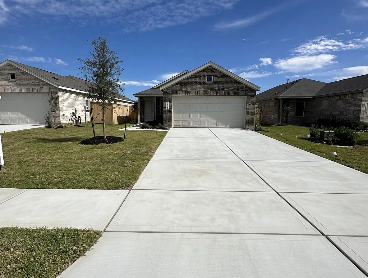 3 bed, 2.0 bath, $1,700 — Photo 1
