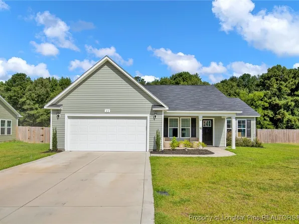22 Finch Ln, Parkton, NC 28371