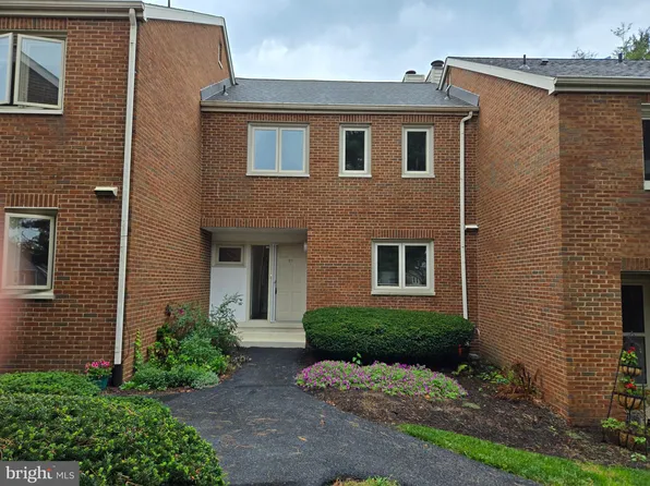 27 Apple Ln, Mountville, PA 17554