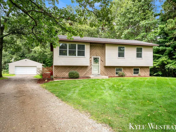 14439 Lincoln St, Grand Haven, MI 49417