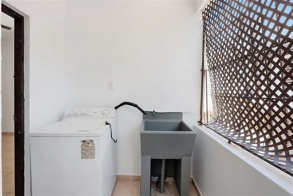 1 bed, 1.0 bath, $650 — Photo 3
