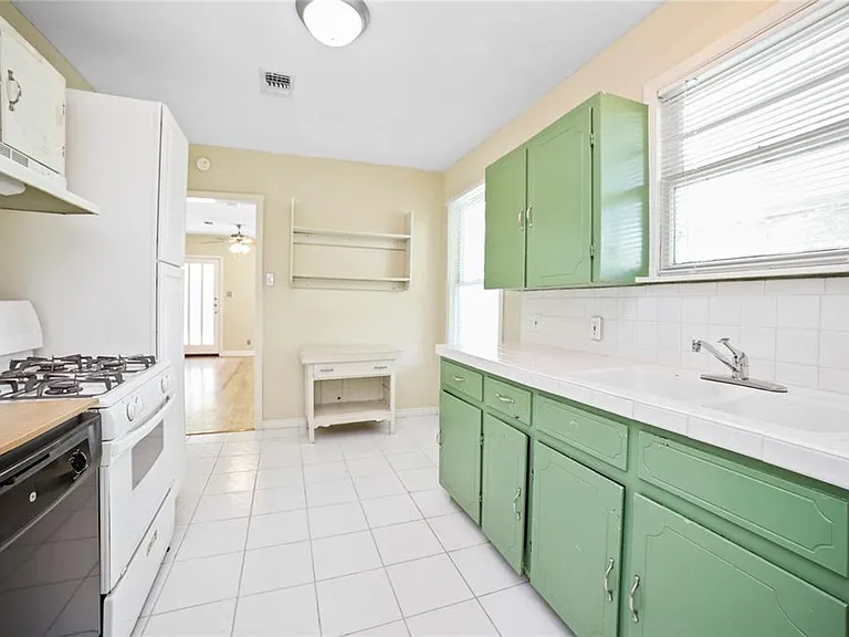 310 Franklin Blvd — Photo 9