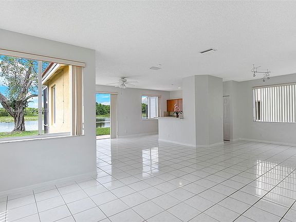 2nd image of 1645 Salerno Cir
