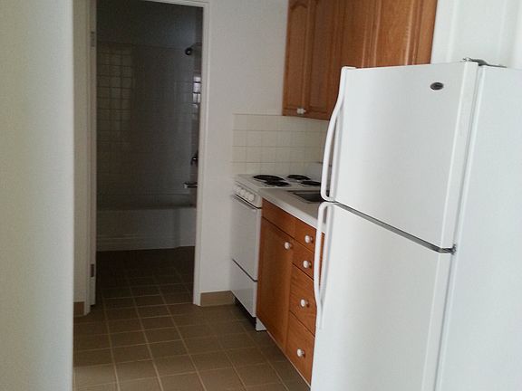 5th image of 1621 8th Ave