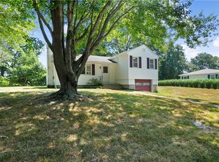 3 Cedar Ave, Middletown, RI 02842