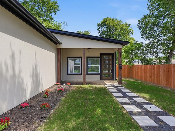 2nd image of 2514 Carpenter Ave