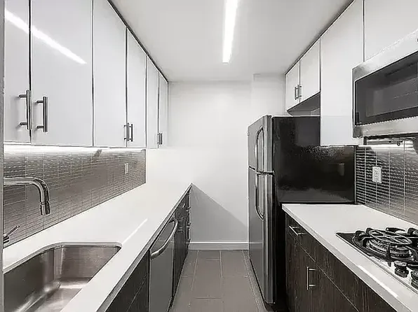 184 Lexington Avenue image 5 of 18