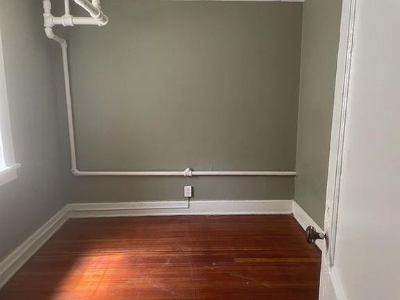 5th image of 75 Saint Andrews Pl #Basement
