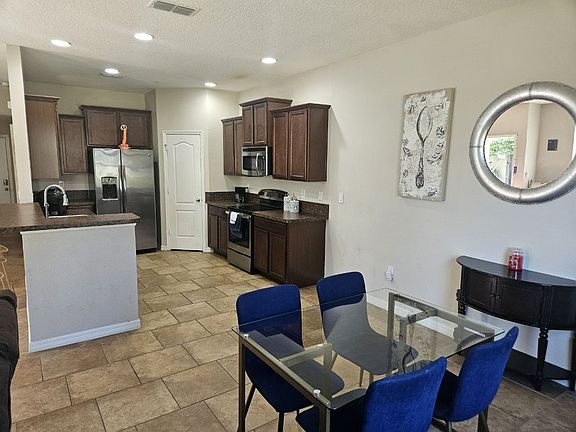 3rd image of 2121 Betsy Ross Ln