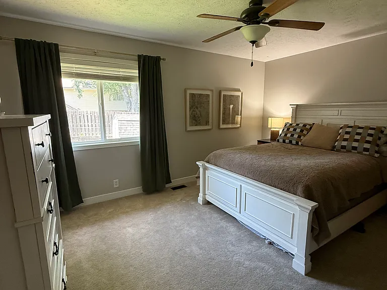2012 Whitted Dr — Photo 8