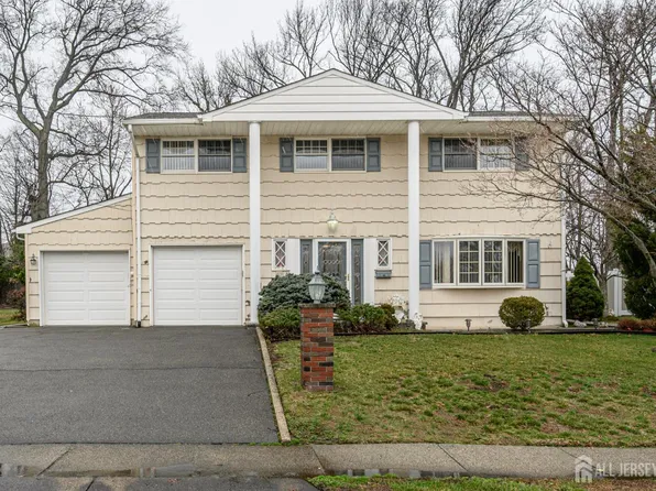 69 Stanford Ave, Colonia, NJ 07067