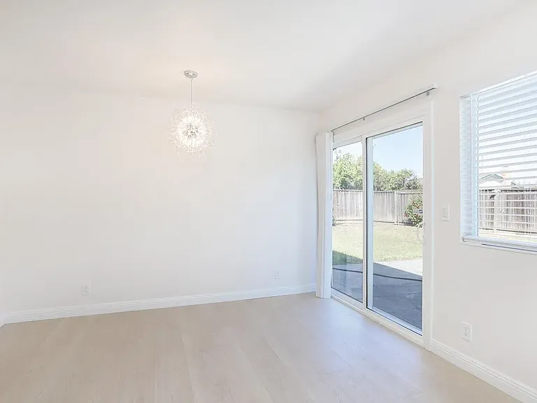 2015 Autumntree Ct — Photo 13