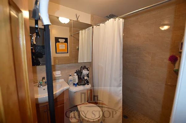 Rented by City Stop Realty | media 36