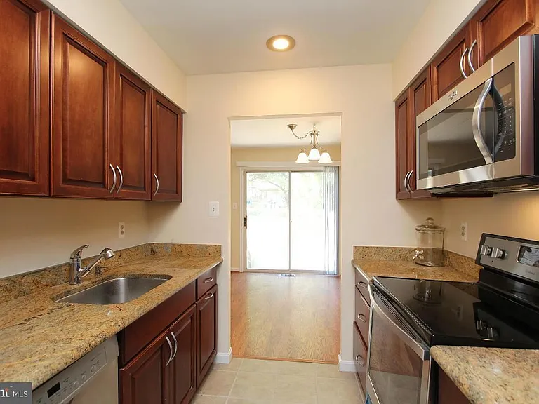 1507 Ingram Ter — Photo 3
