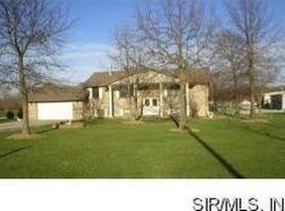 15196 Crackerneck Rd, Trenton, IL 62293