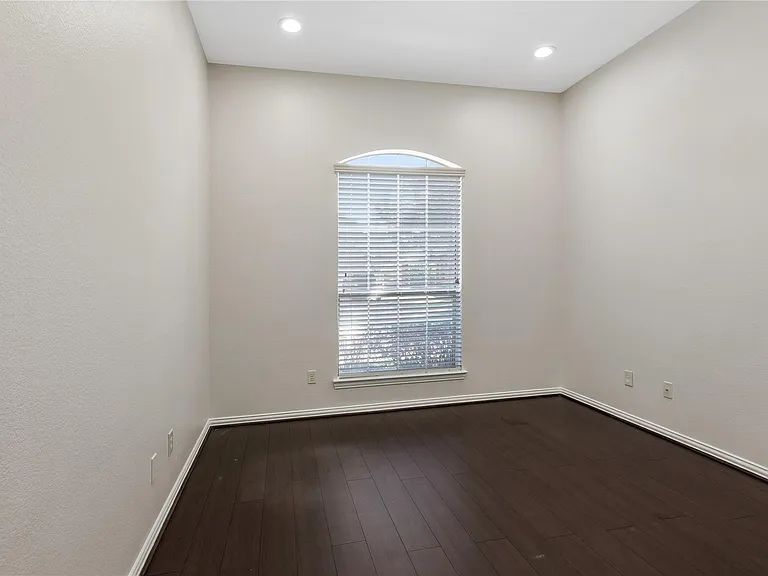 24322 Bella Florence Dr — Photo 28