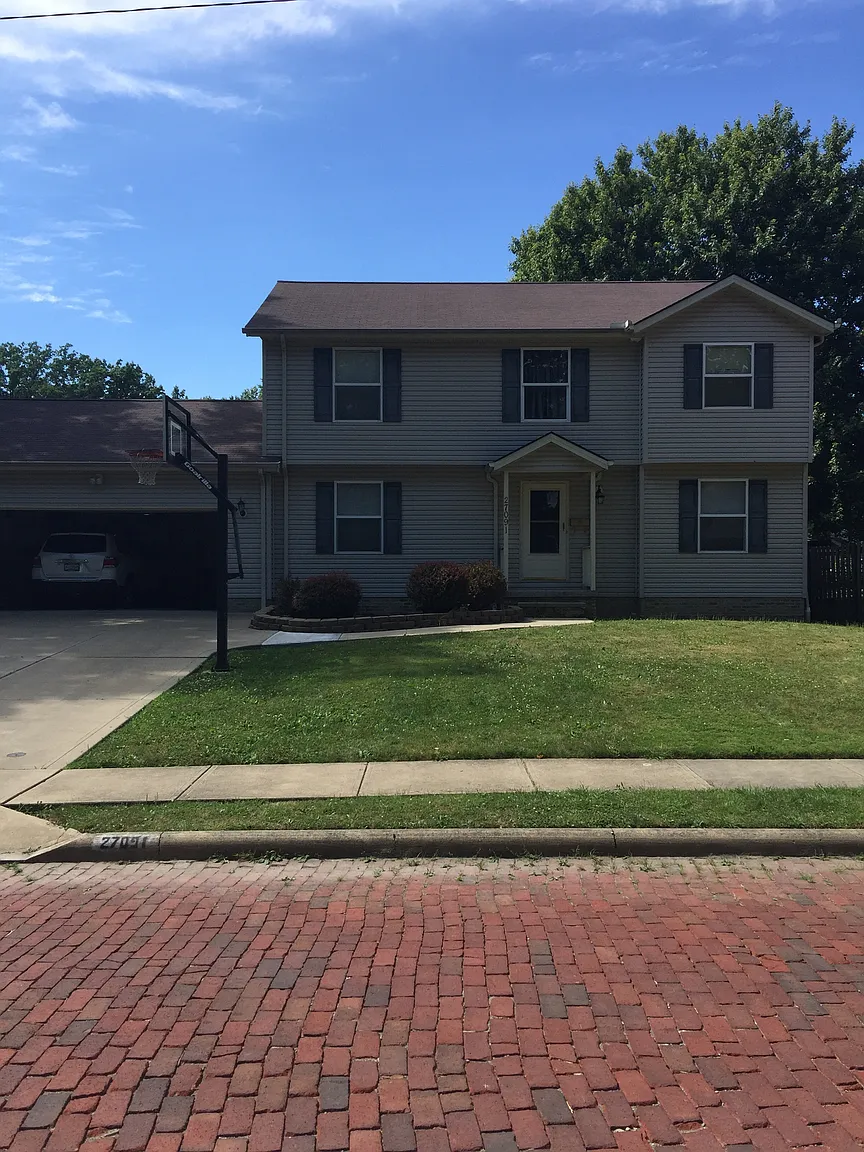 27091 Fullerwood Dr photo 1