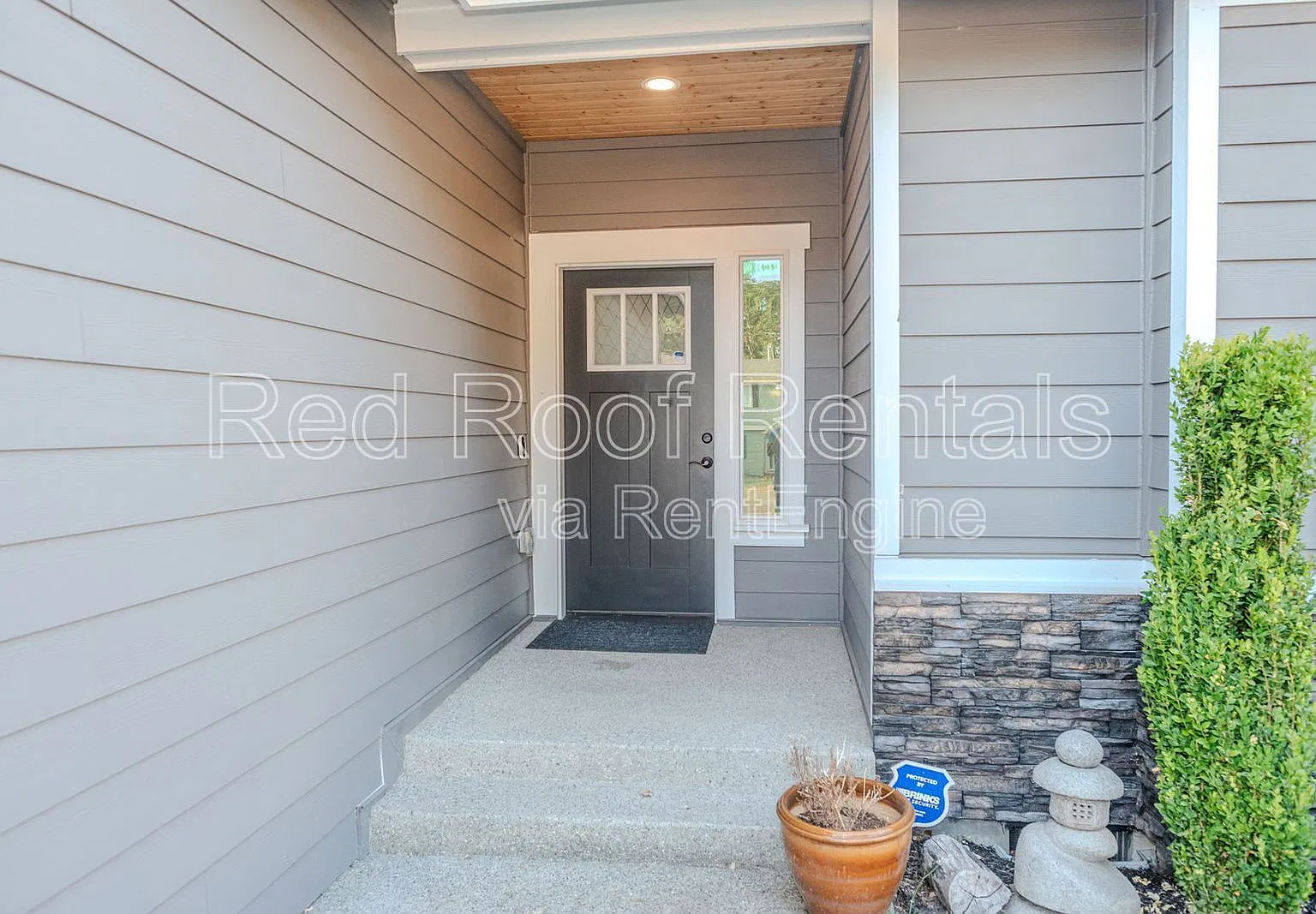 3 bed, 2.0 bath, 1912 sqft, $3,300 — Photo 4