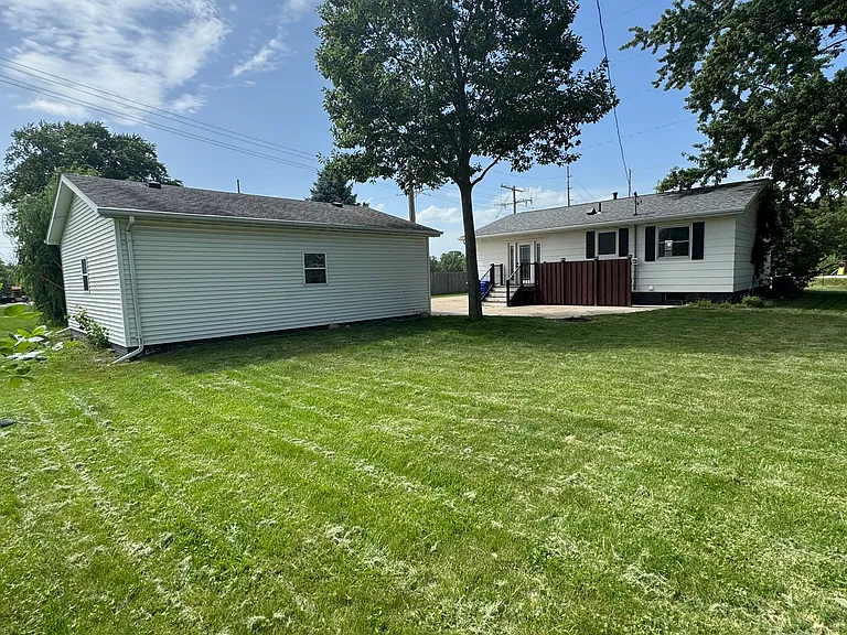 820 Grubbs St — Photo 17