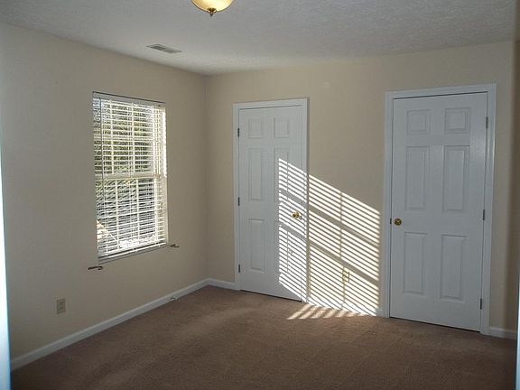 4th image of 227 Garnet Dr