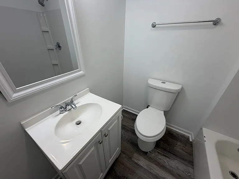 27 E Park Blvd — Photo 22