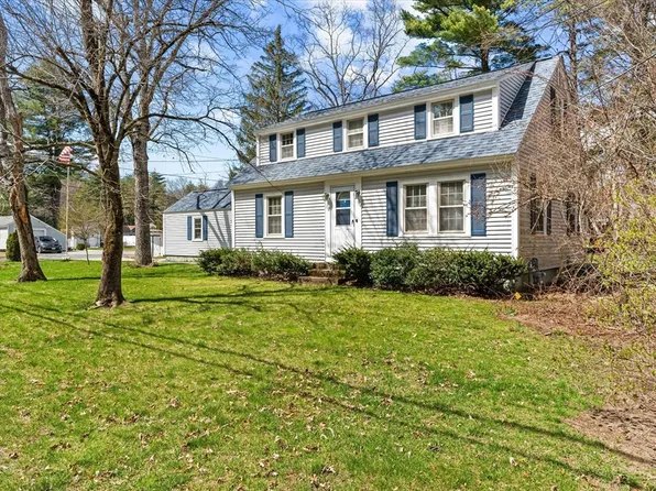 118 Lowell Rd, Pepperell, MA 01463