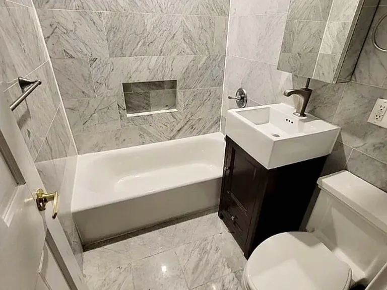 146 E 35th St #5P — Photo 7