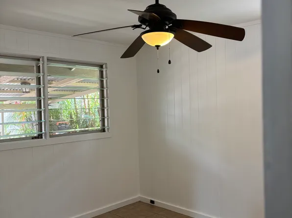 (undisclosed Address), Waialua, HI 96791