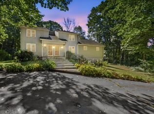 65 Lake George Rd, Wales, MA 01081