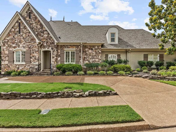 10211 Statfield Dr, Collierville, TN 38017