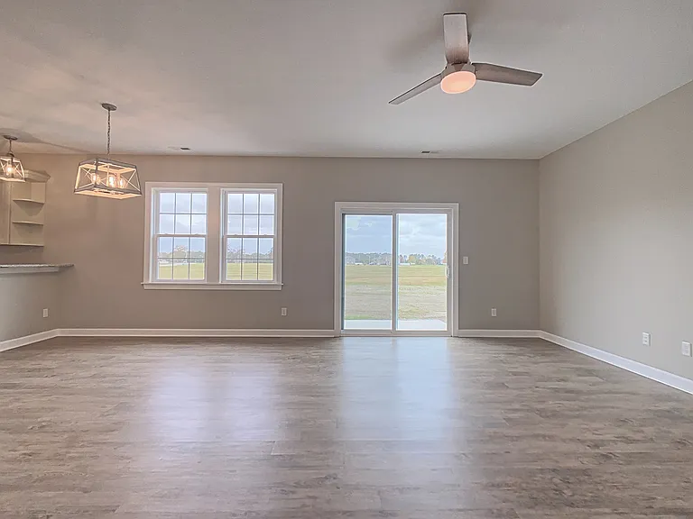 602 Princess Anne Cir — Photo 7