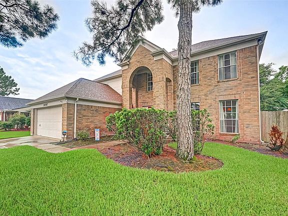 5th image of 18087 Holly Forest Dr